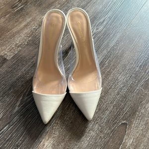 Cream and clear pumps